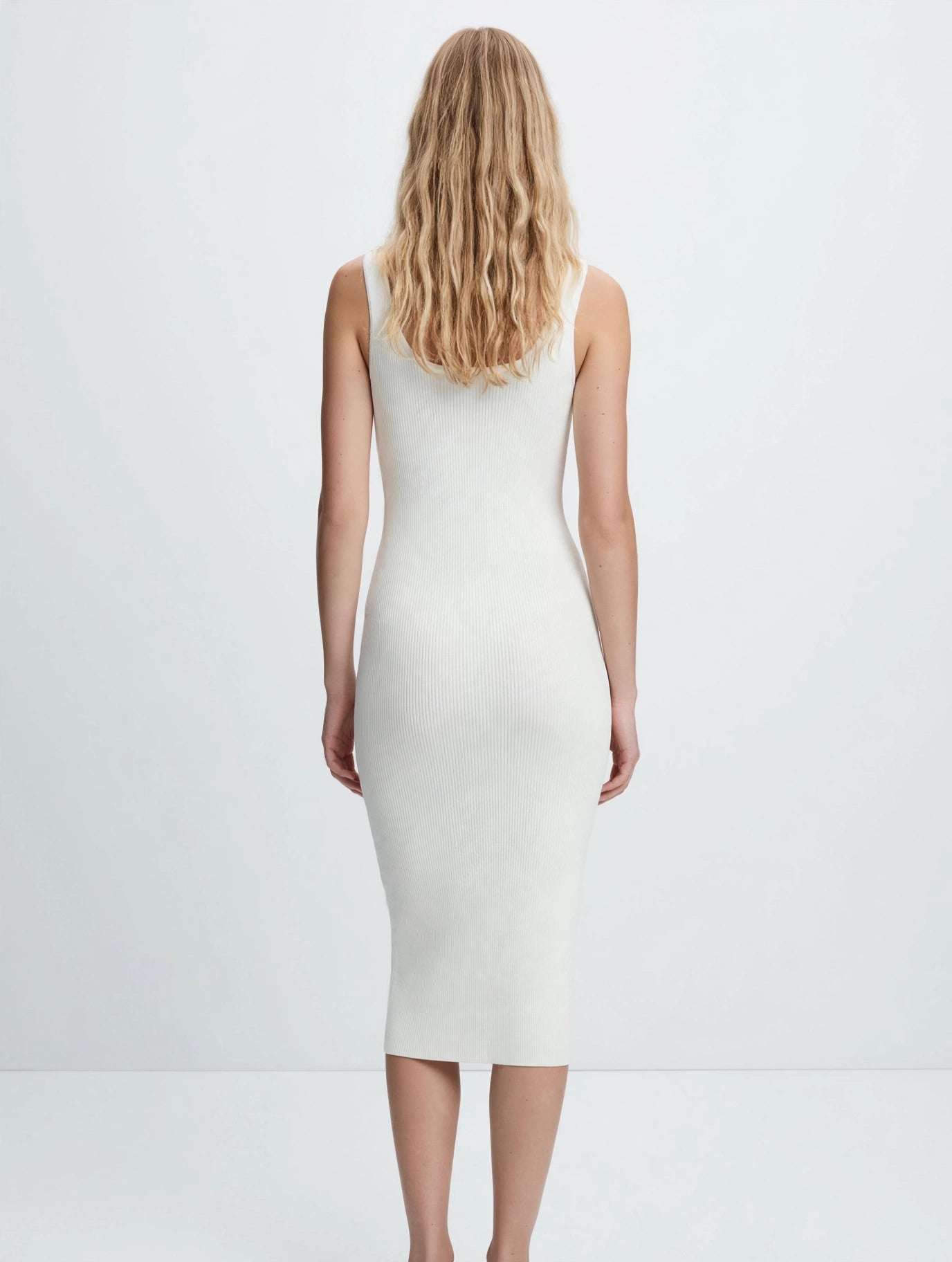Miu Miu-Inspired Logo Waistband Knit Midi Dress - Beige & Black Bodycon
#00313
