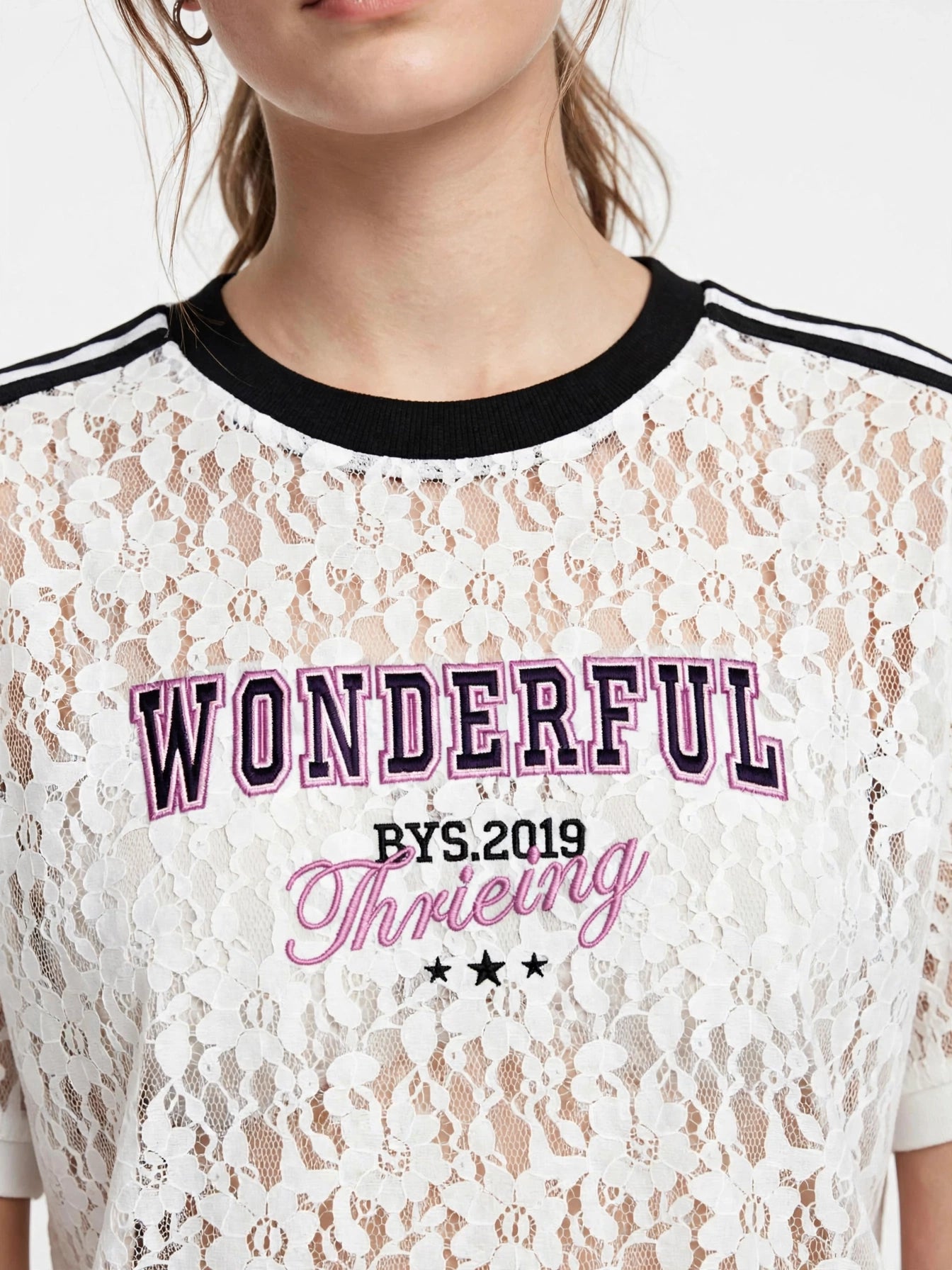 WONDERFUL Lace Graphic Tee with Stripe Shoulder Details #00371